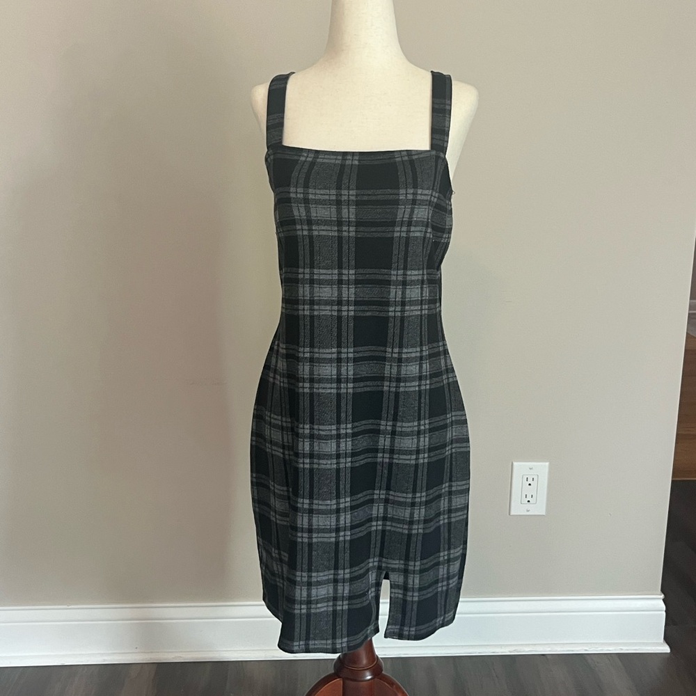 Vintage 90’s Rue 21 Black and Gray Plaid Women’s Babydoll Dress